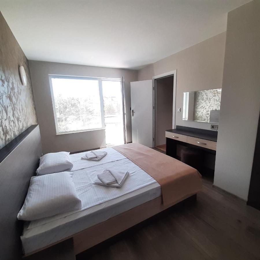 Gradina Hotel Черноморец Екстериор снимка